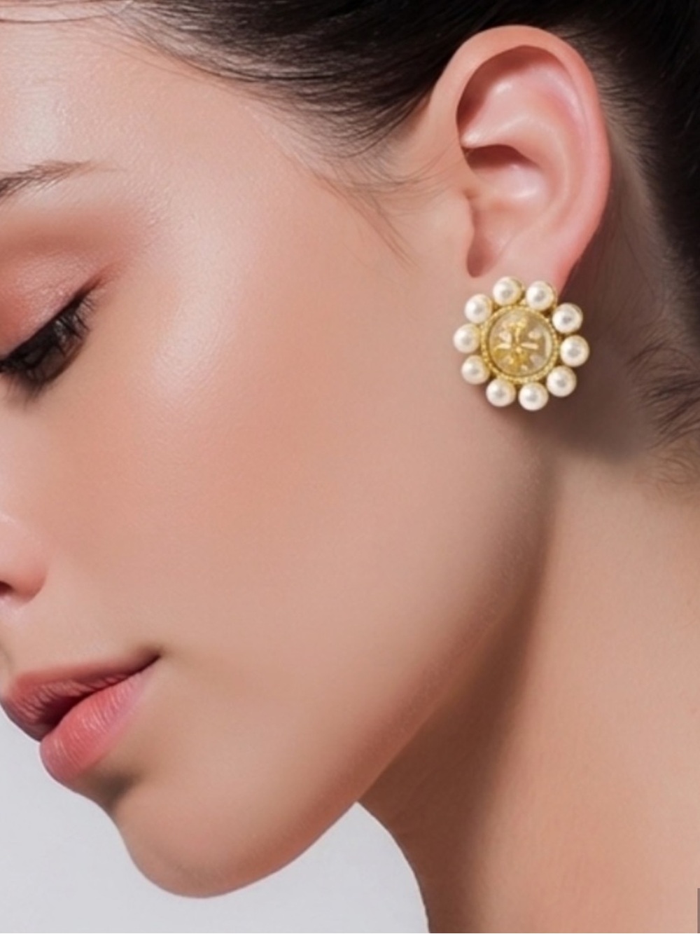 Tory Burch Gold Logo Pearl Cluster Stud Earrings